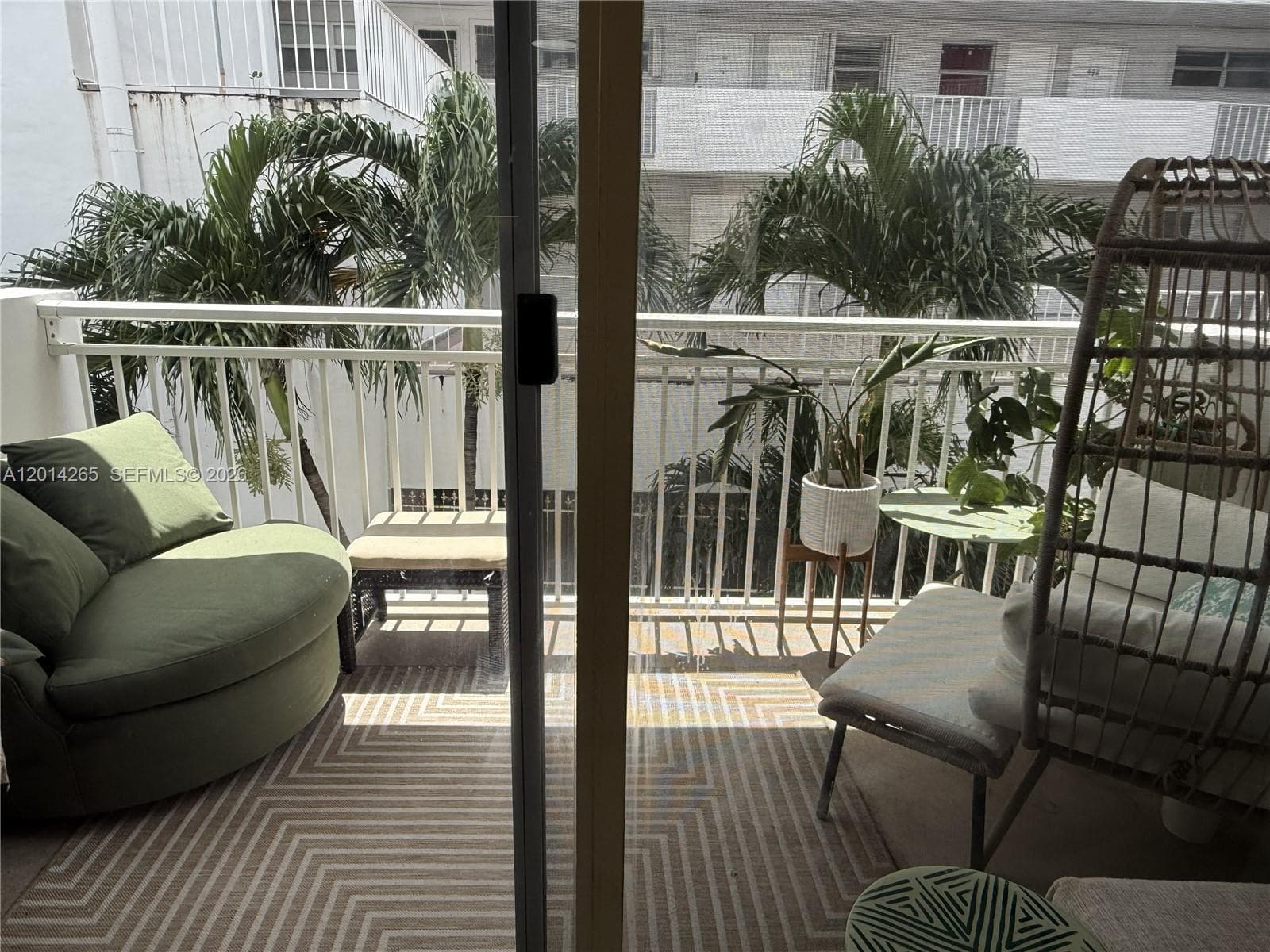 A12014265 — Miami Beach — 18