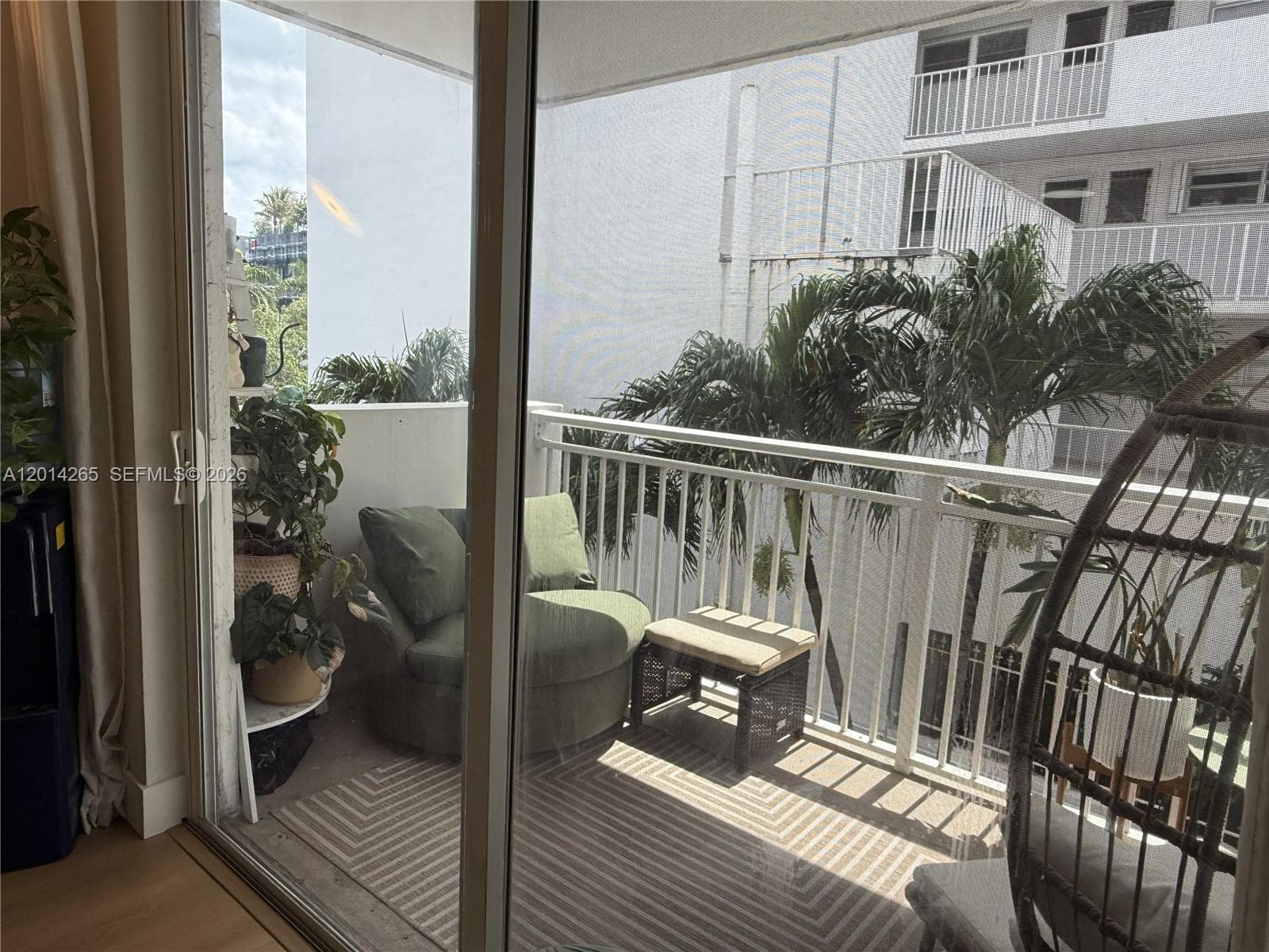 A12014265 — Miami Beach — 19