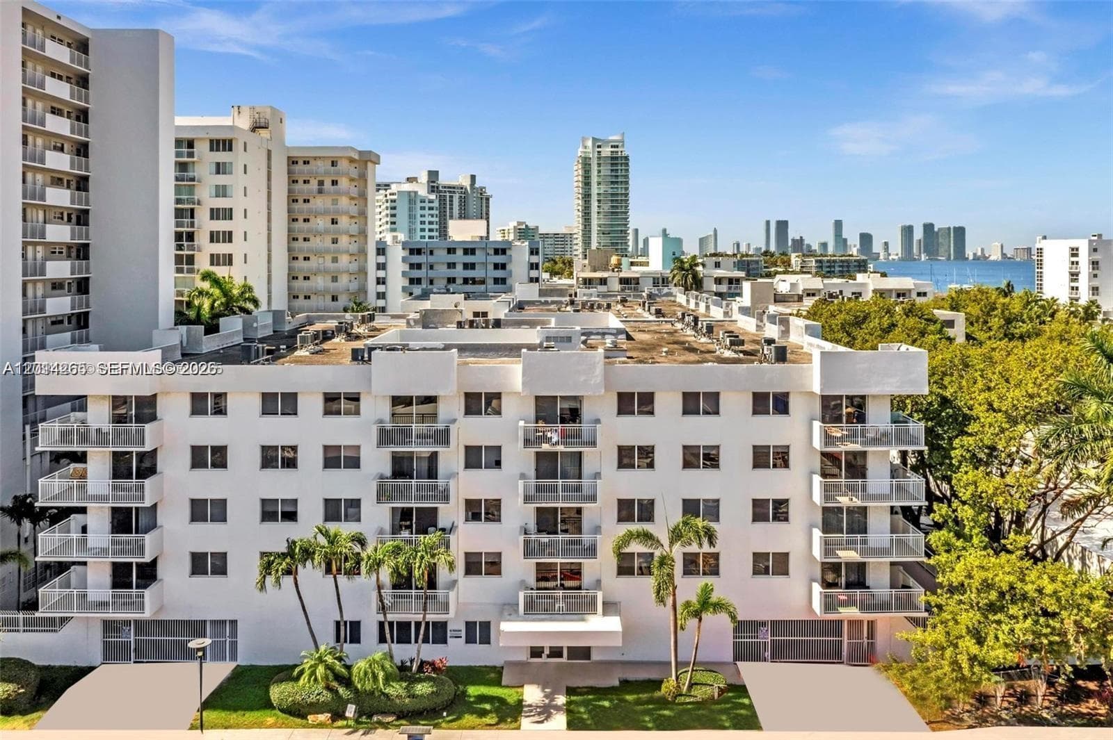 A12014265 — Miami Beach — 25