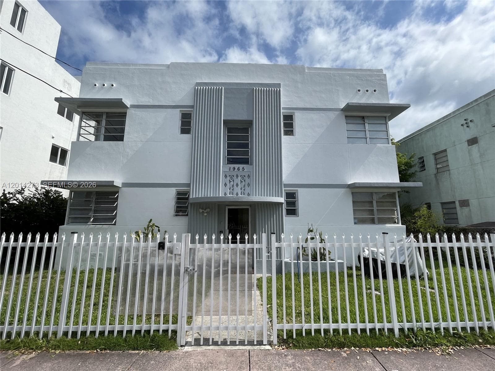 A12014273 — Miami Beach