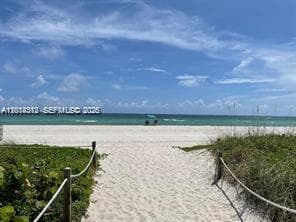 A12014313 — Miami Beach — 19