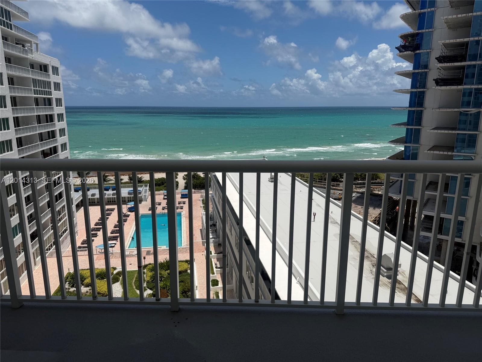 A12014313 — Miami Beach — 4