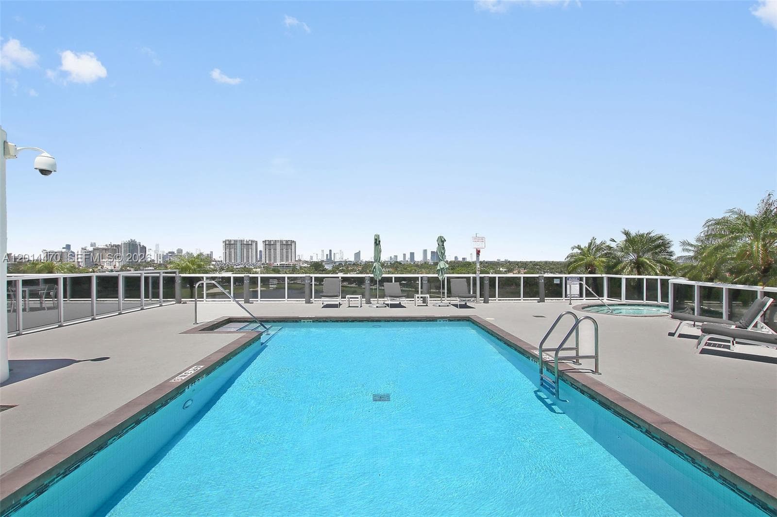 A12014470 — Miami Beach — 29