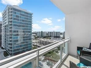 A12014535 — Miami Beach — 15