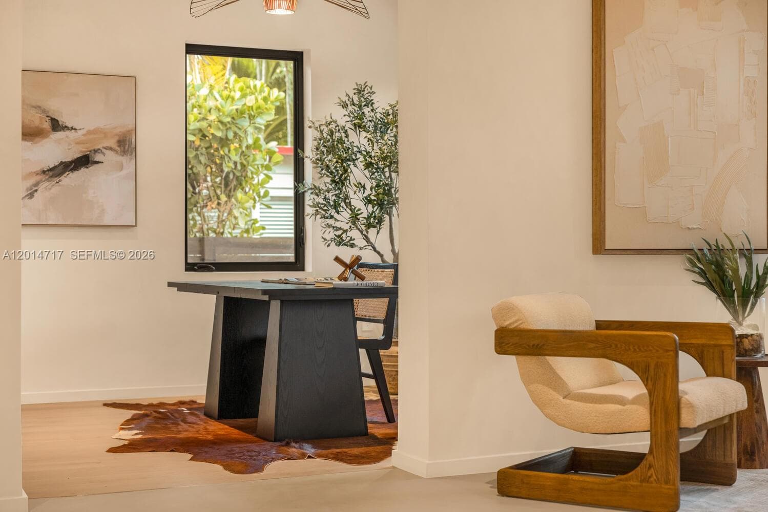 A12014717 — Miami Beach — 26