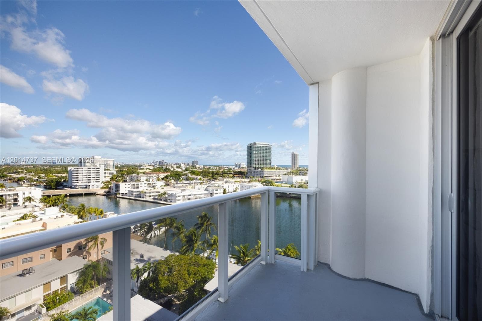 A12014737 — Miami Beach — 21