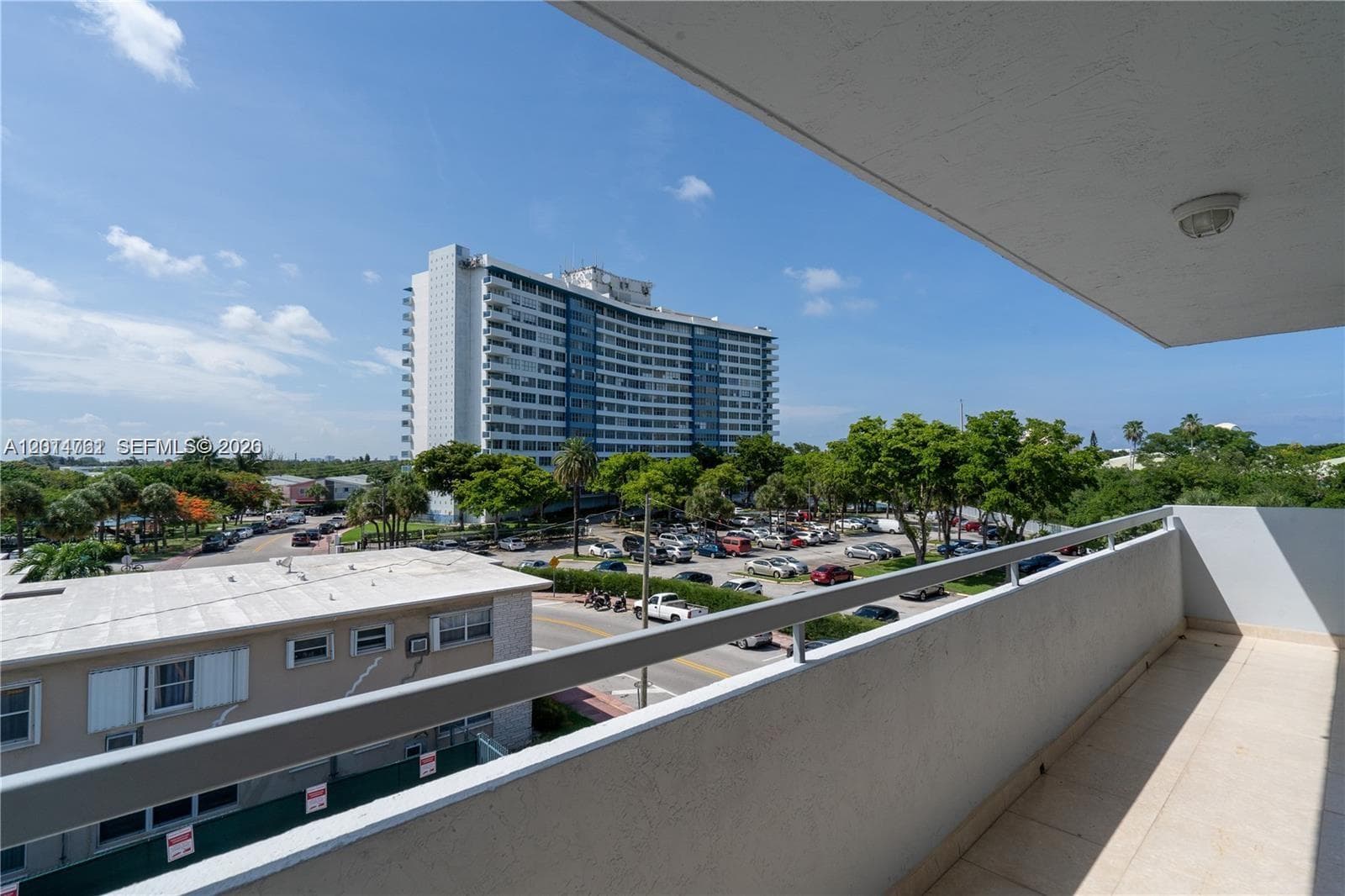 A12014761 — Miami Beach — 5
