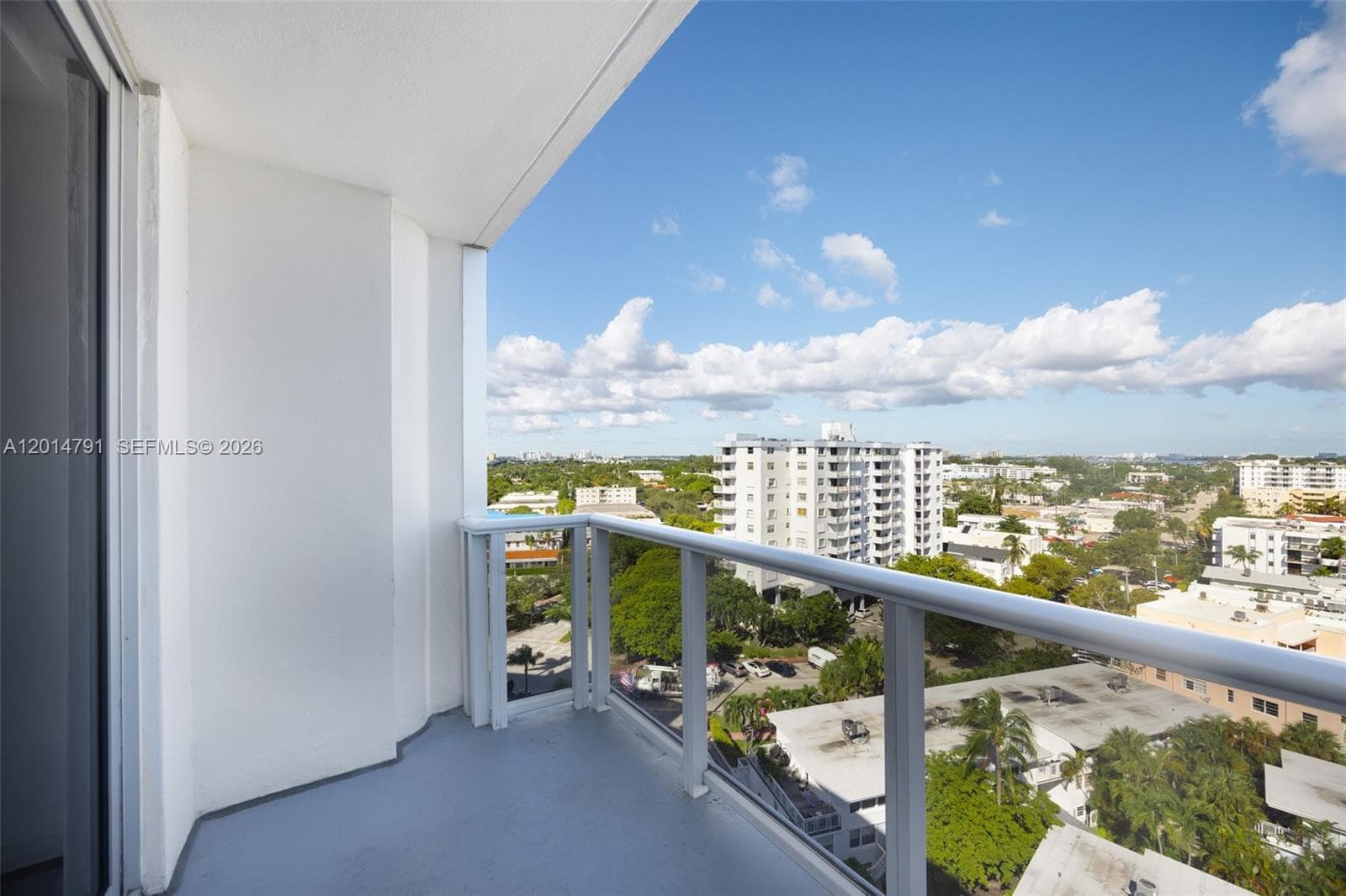 A12014791 — Miami Beach — 19