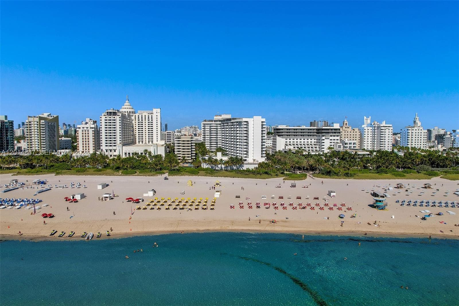 A12014847 — Miami Beach — 17