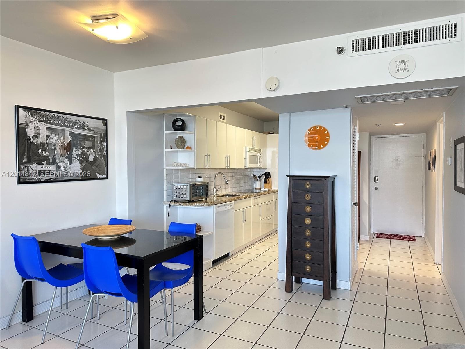 A12014847 — Miami Beach — 9