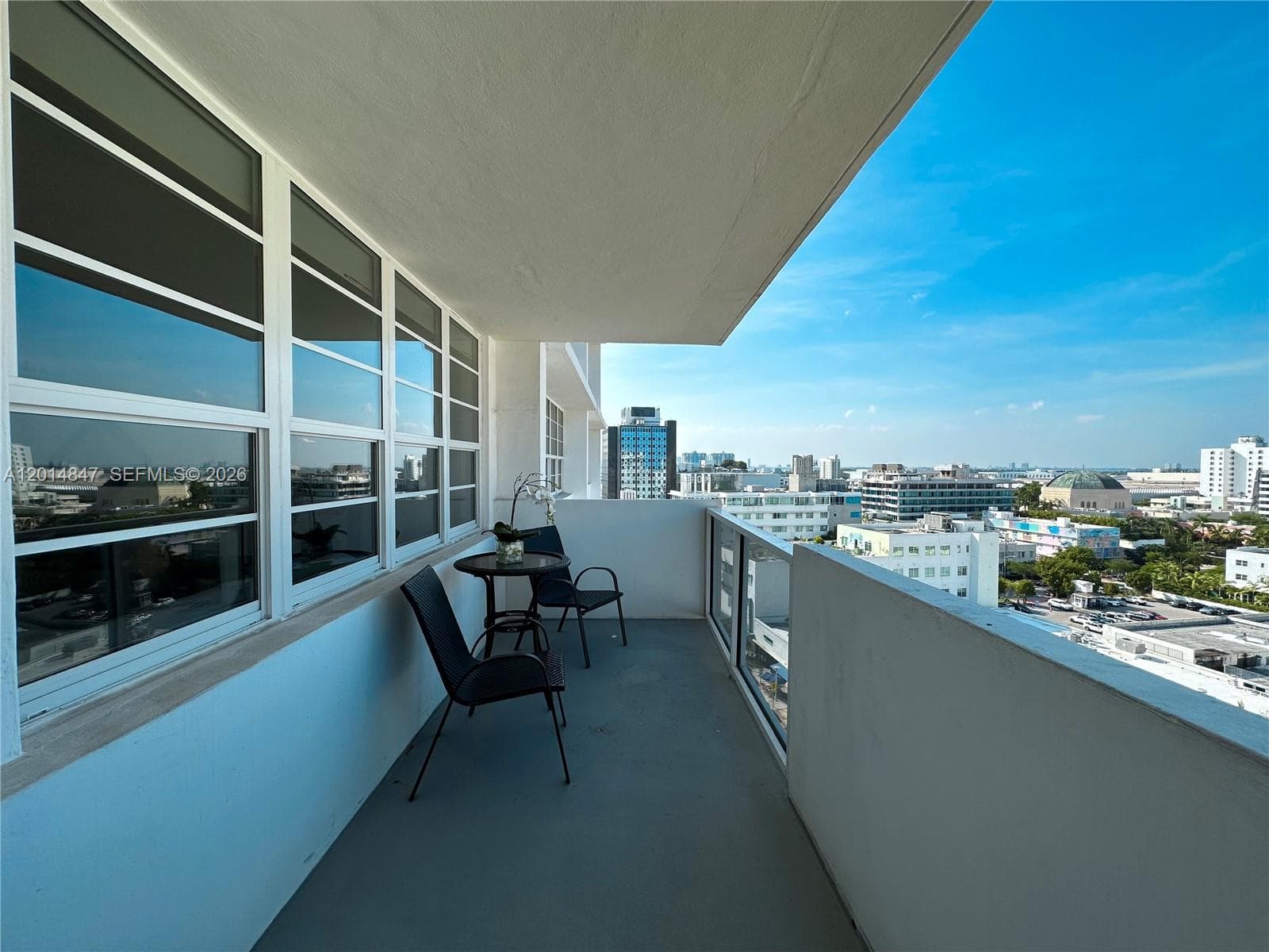 A12014847 — Miami Beach — 14