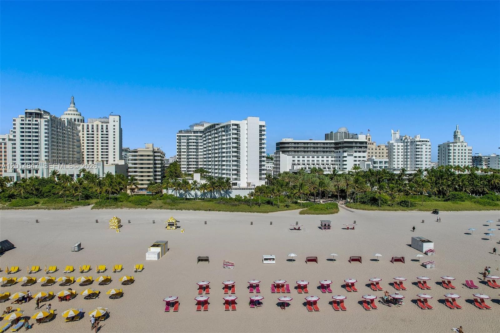 A12014847 — Miami Beach — 18