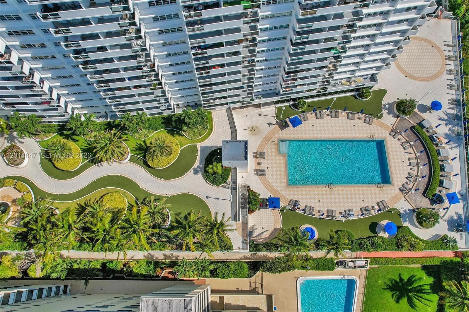 A12014847 — Miami Beach — 15