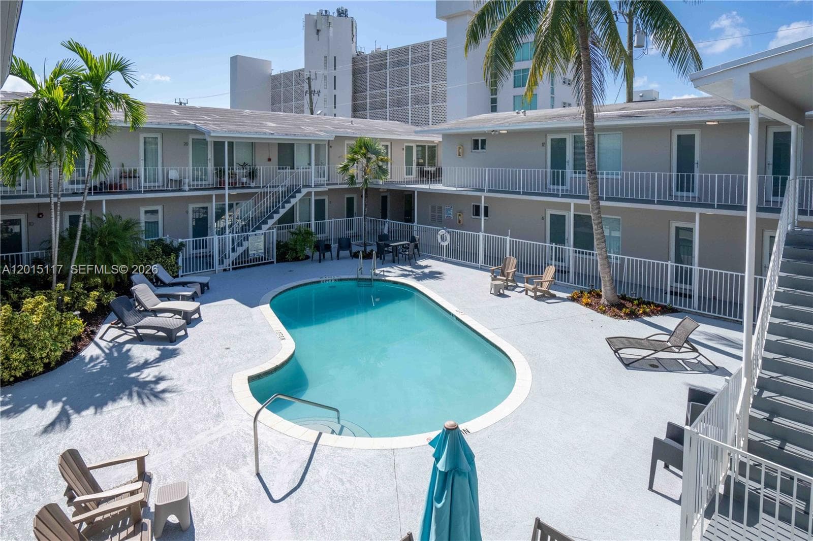 A12015117 — Miami Beach — 9