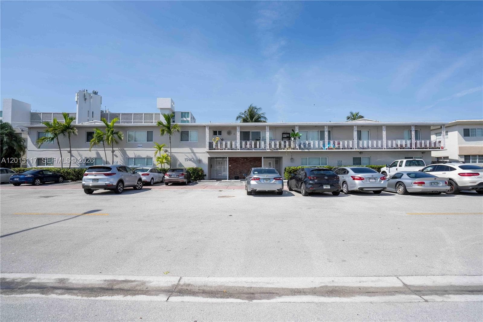 A12015117 — Miami Beach — 11
