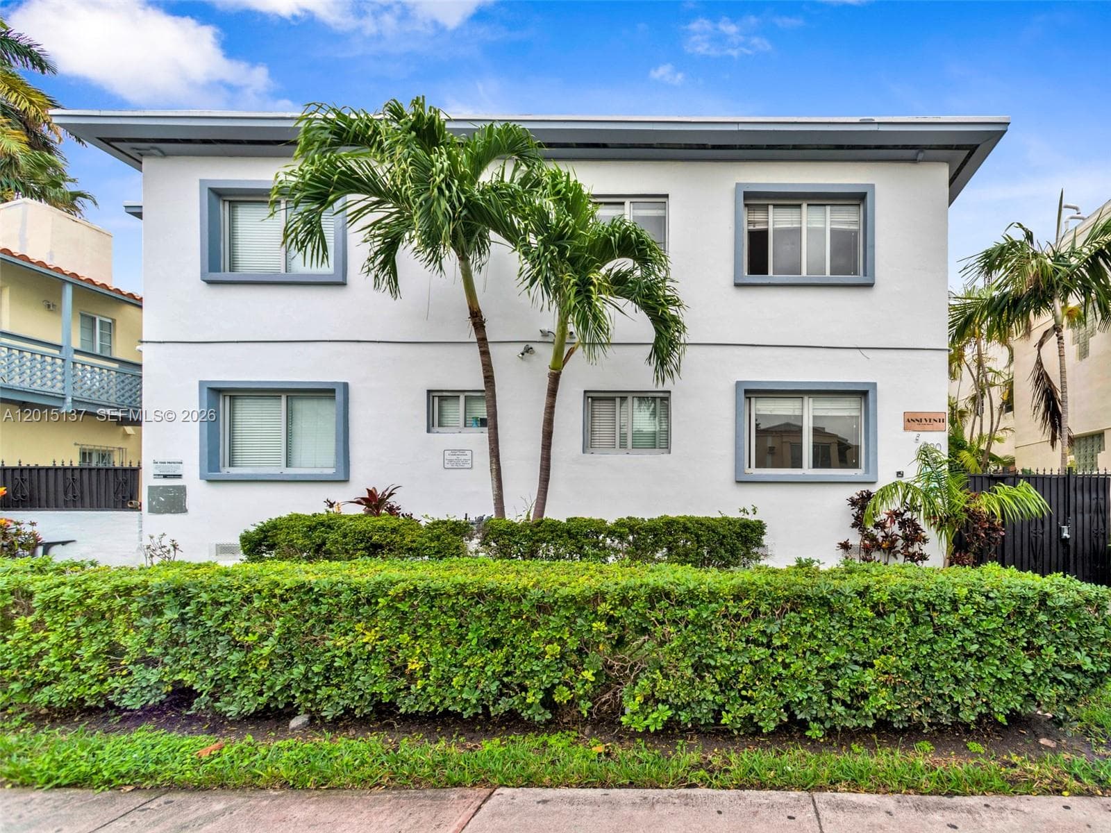 A12015137 — Miami Beach — 10