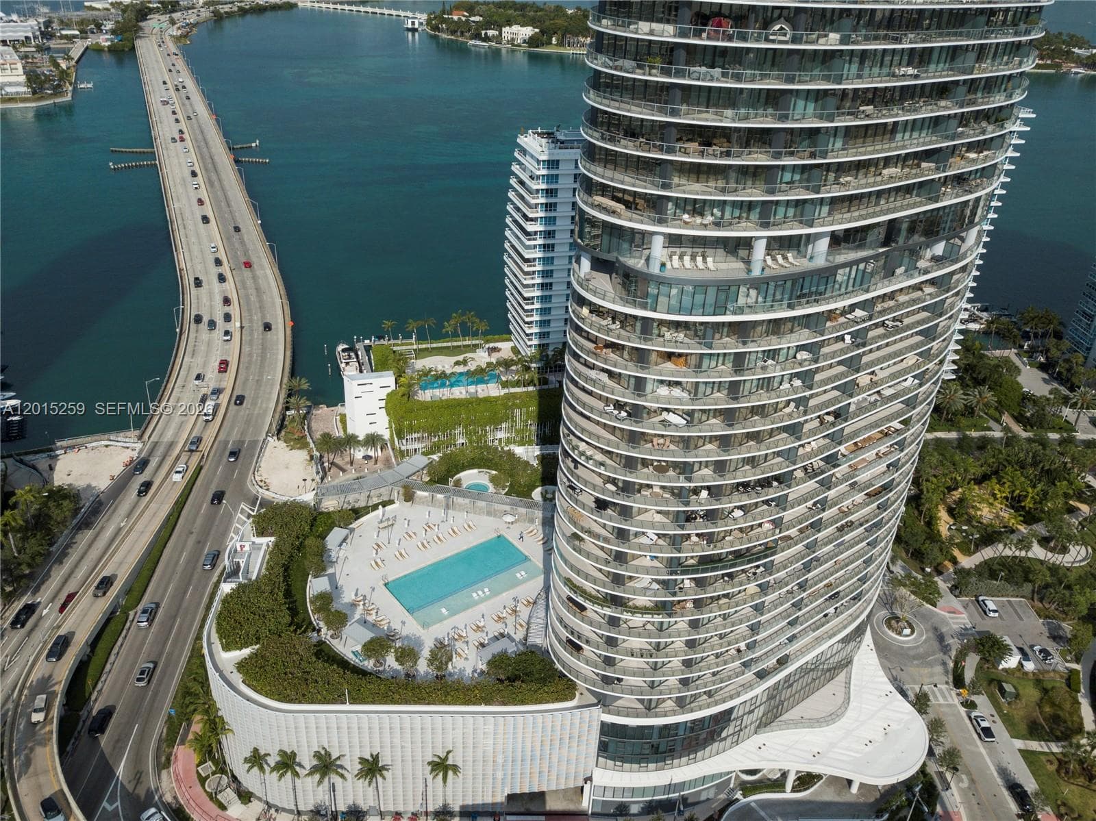 A12015259 — Miami Beach — 20