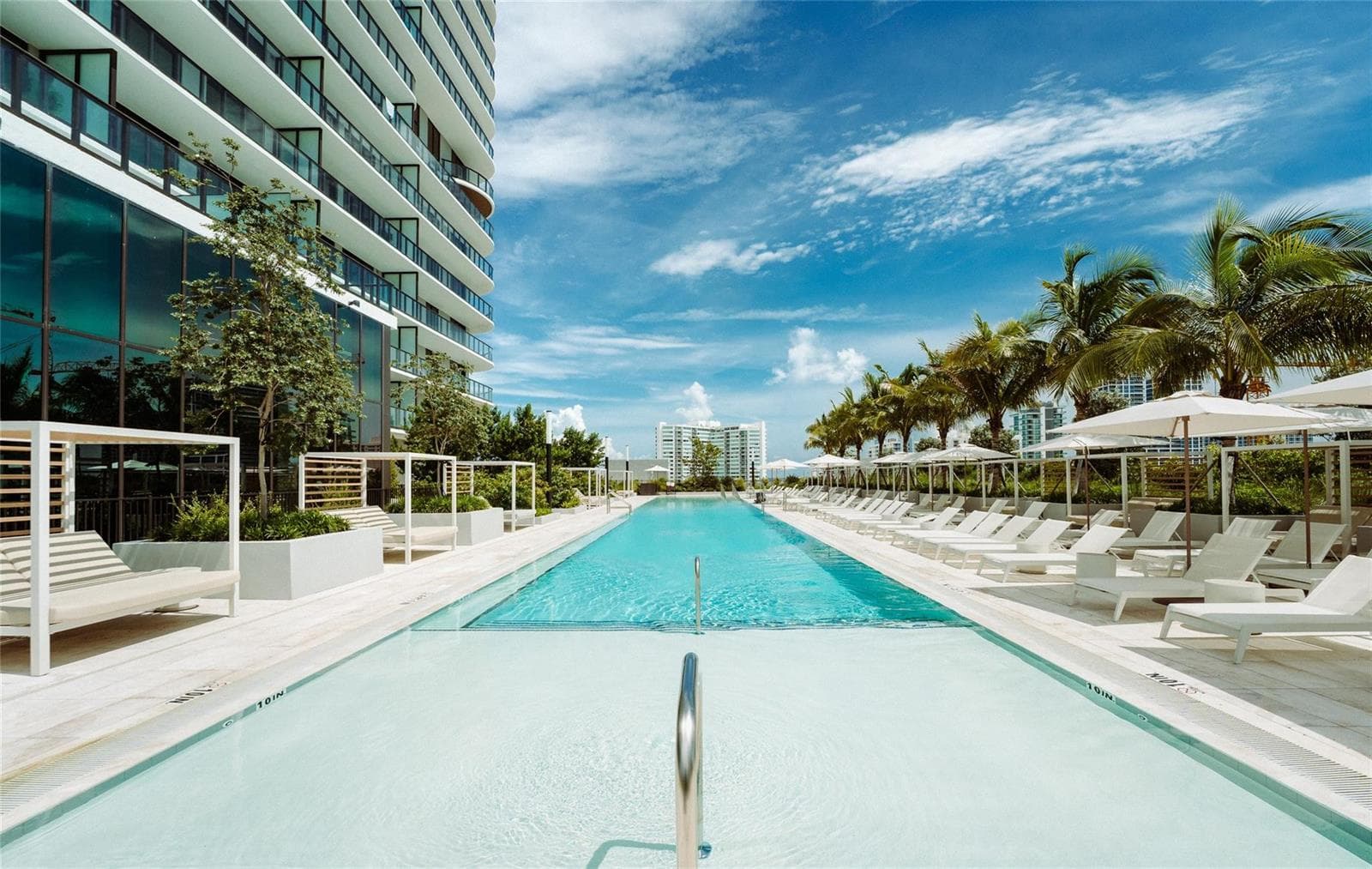 B26025711 — Miami Beach — 2