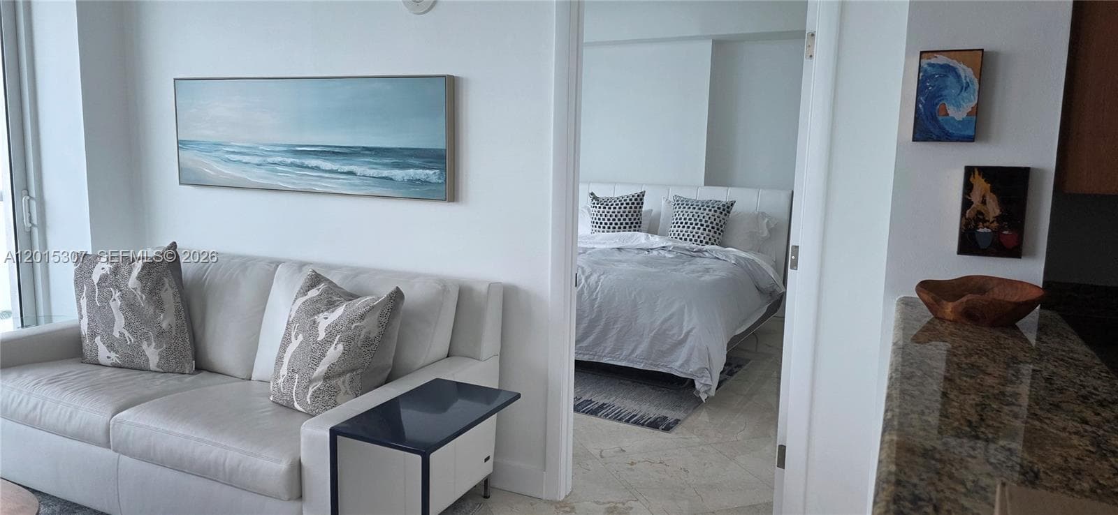 A12015307 — Miami Beach — 17