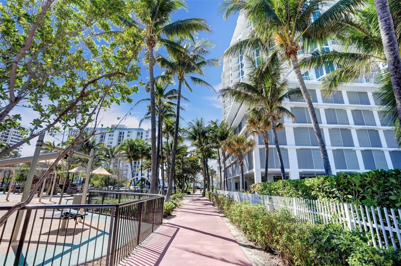 A12015307 — Miami Beach — 5