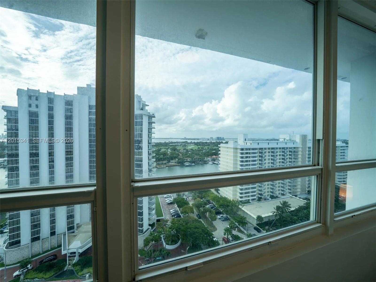 A12015341 — Miami Beach — 7