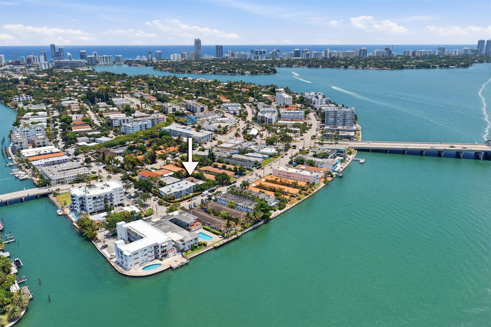 B26025747 — Miami Beach — 19