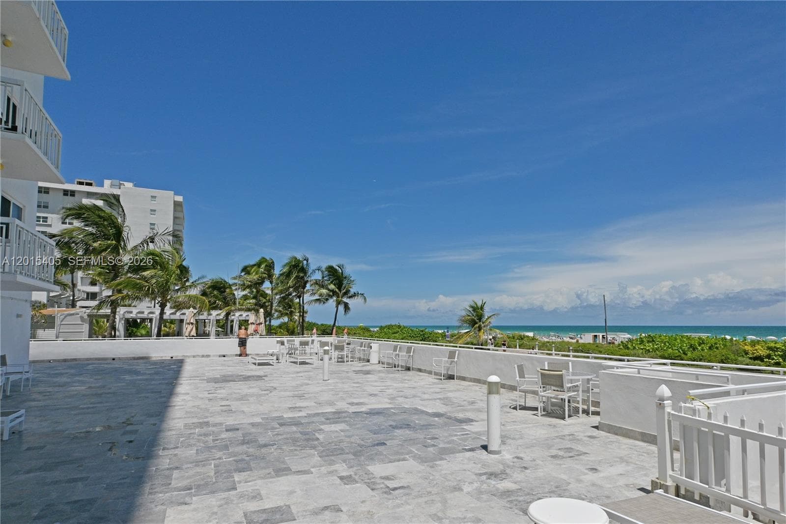 A12015405 — Miami Beach — 15