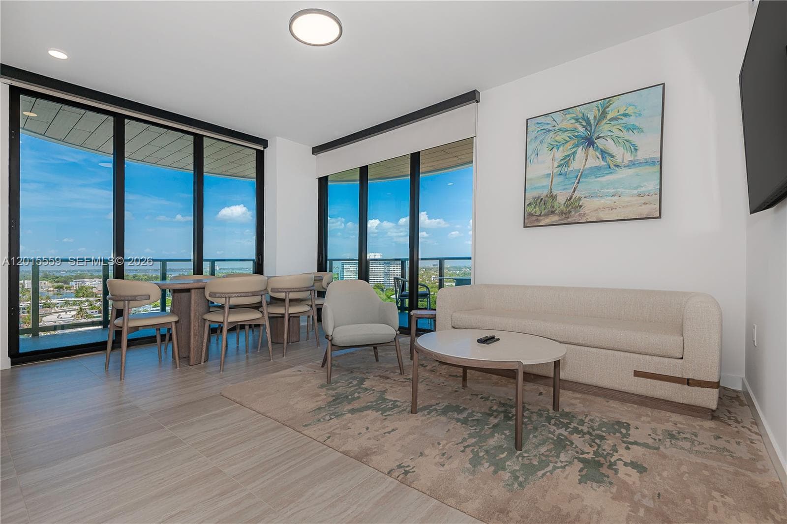 A12015559 — Miami Beach