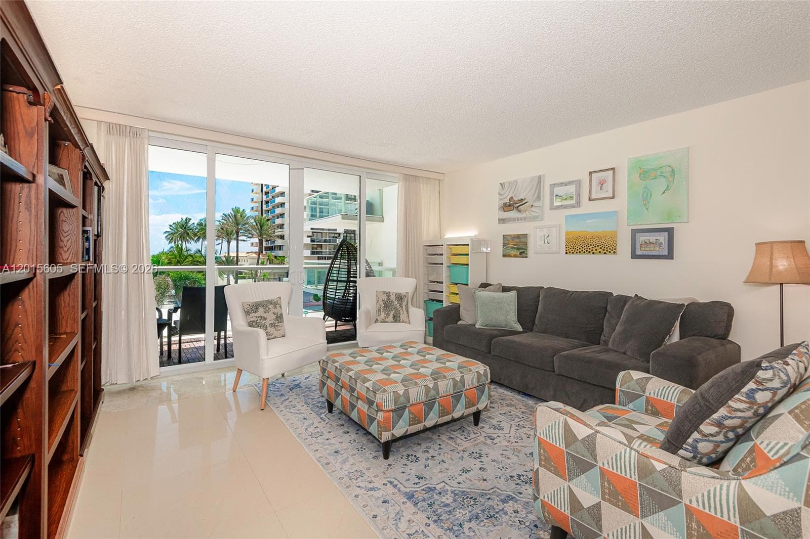 A12015605 — Miami Beach — 6