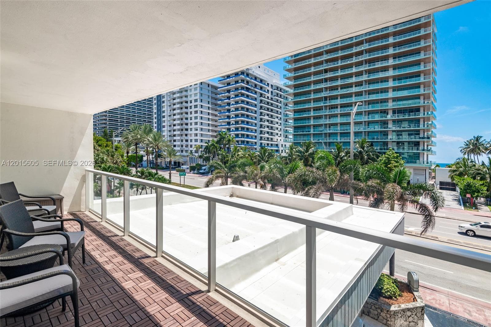 A12015605 — Miami Beach — 13
