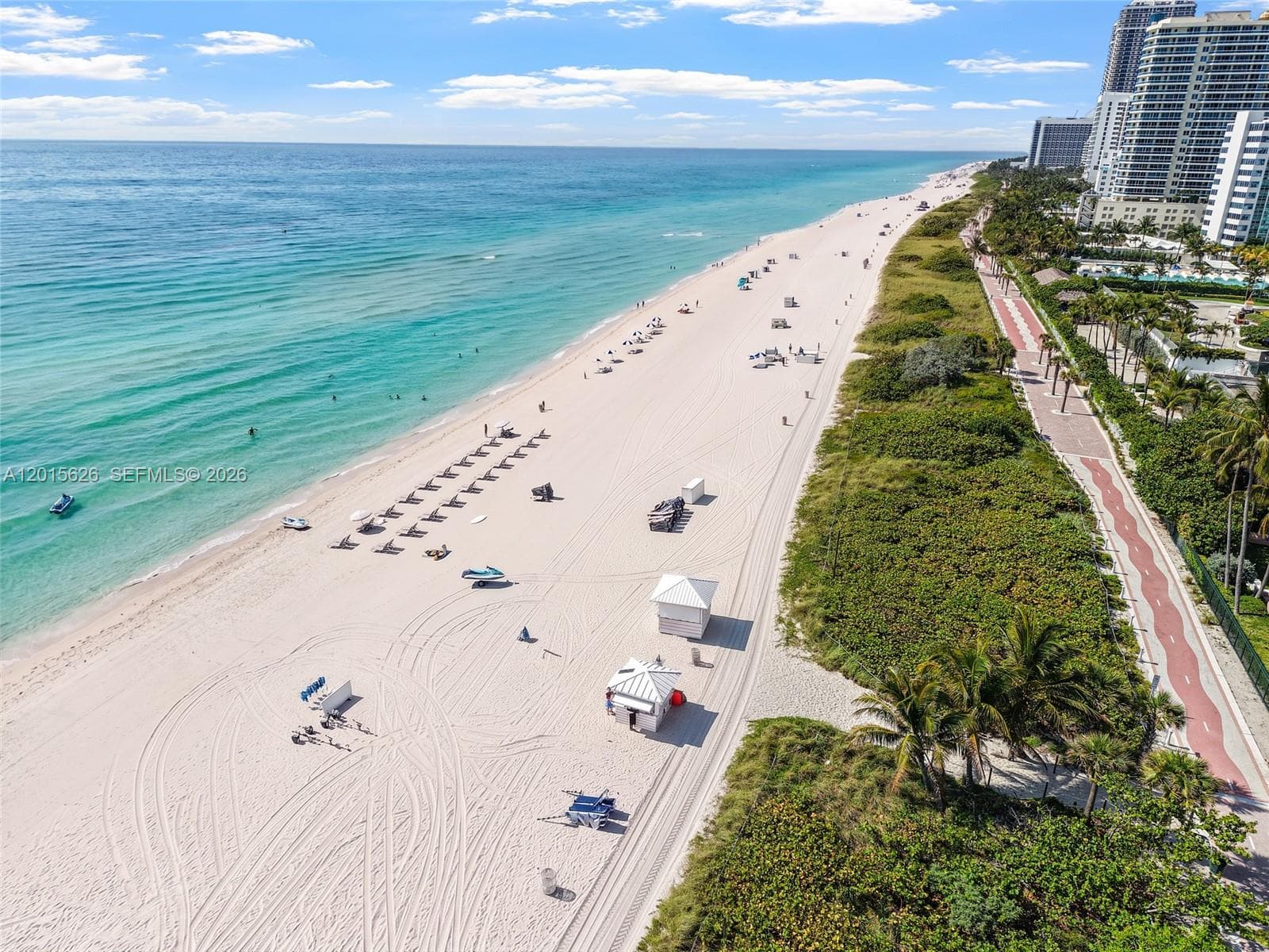 A12015626 — Miami Beach — 43
