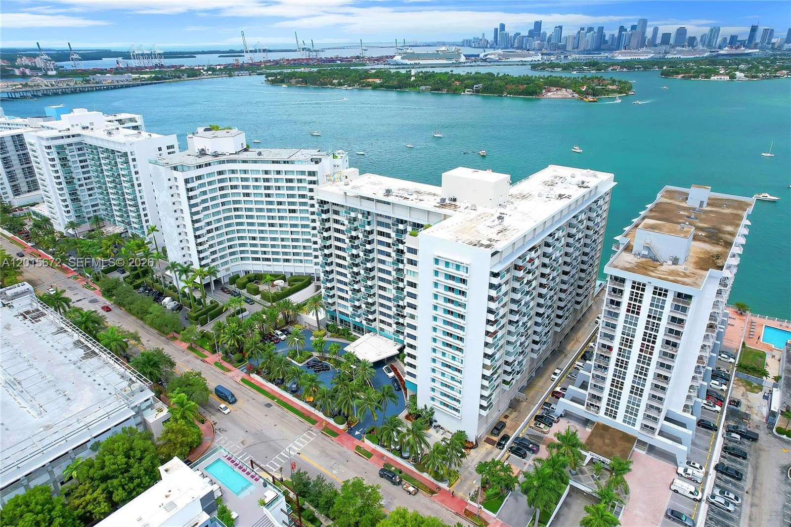 A12015672 — Miami Beach — 25