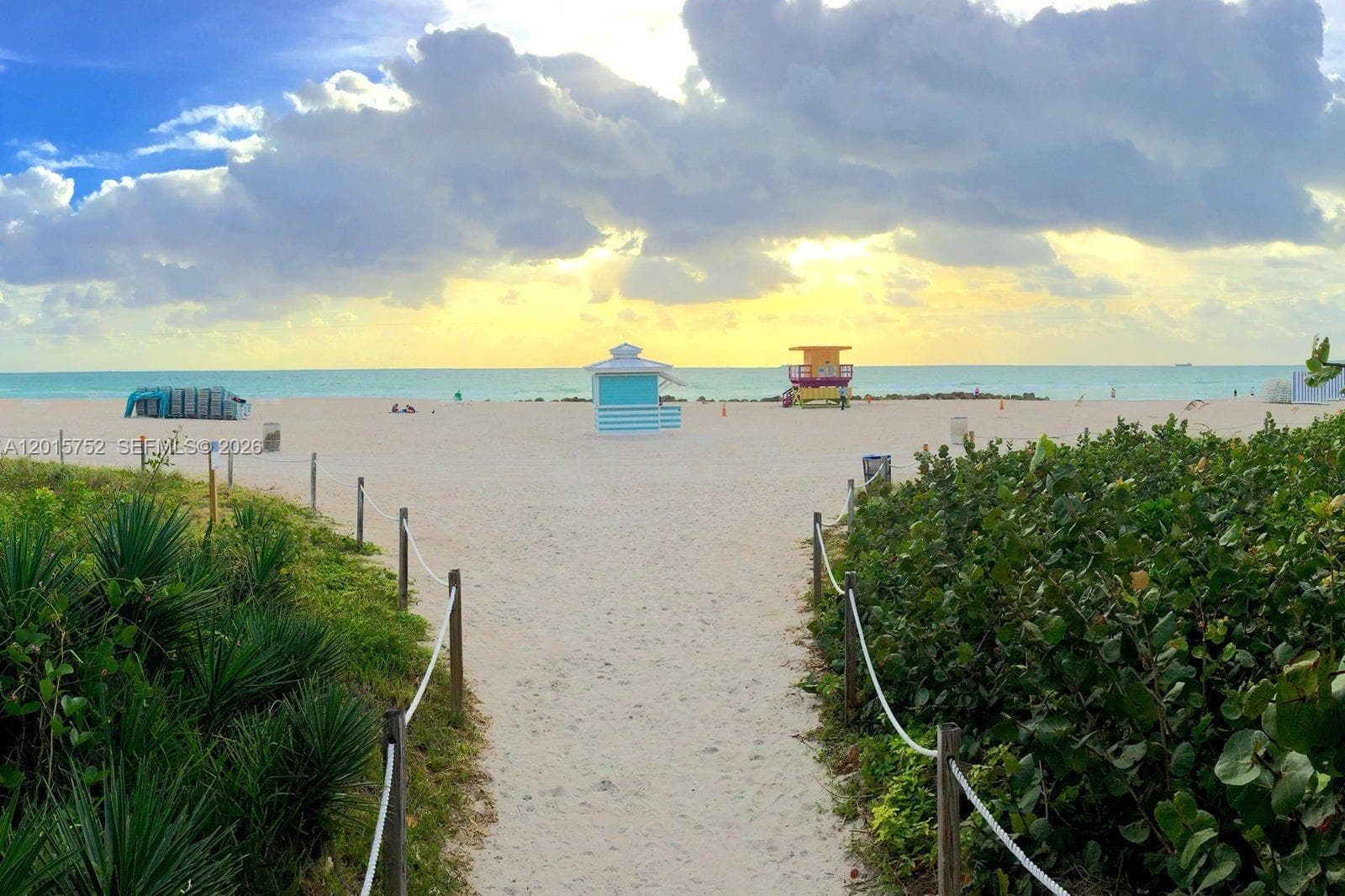 A12015752 — Miami Beach — 18
