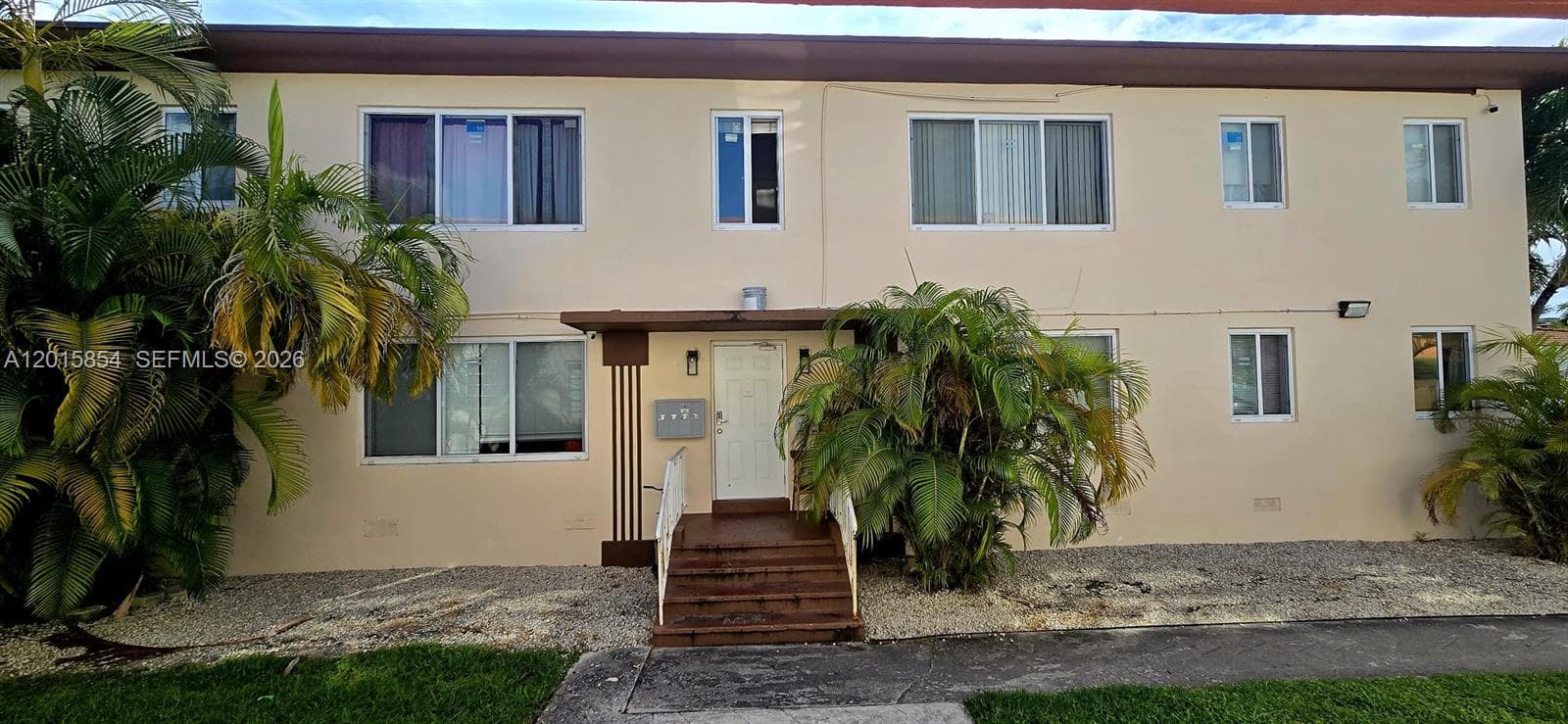 A12015854 — Miami Beach — 6