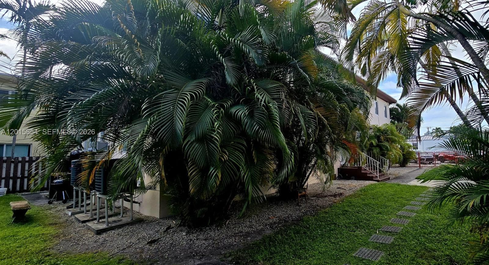 A12015854 — Miami Beach — 36