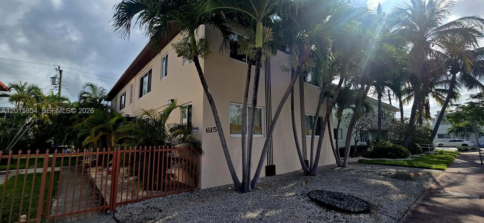A12015854 — Miami Beach — 4