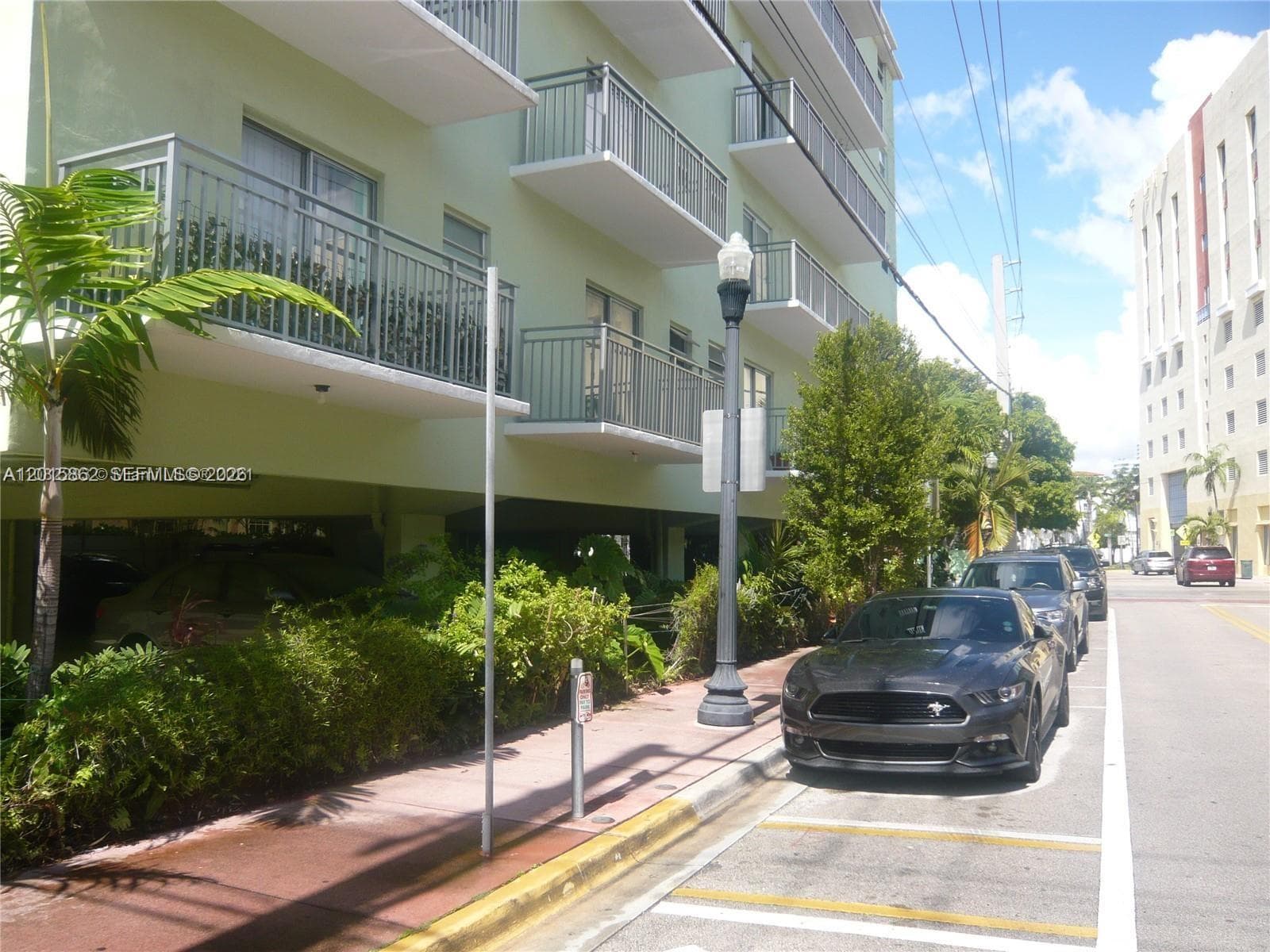 A12015862 — Miami Beach — 21