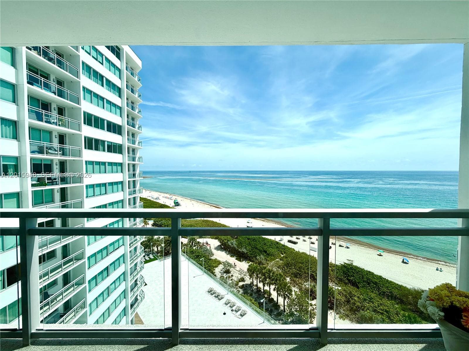 A12015948 — Miami Beach — 23