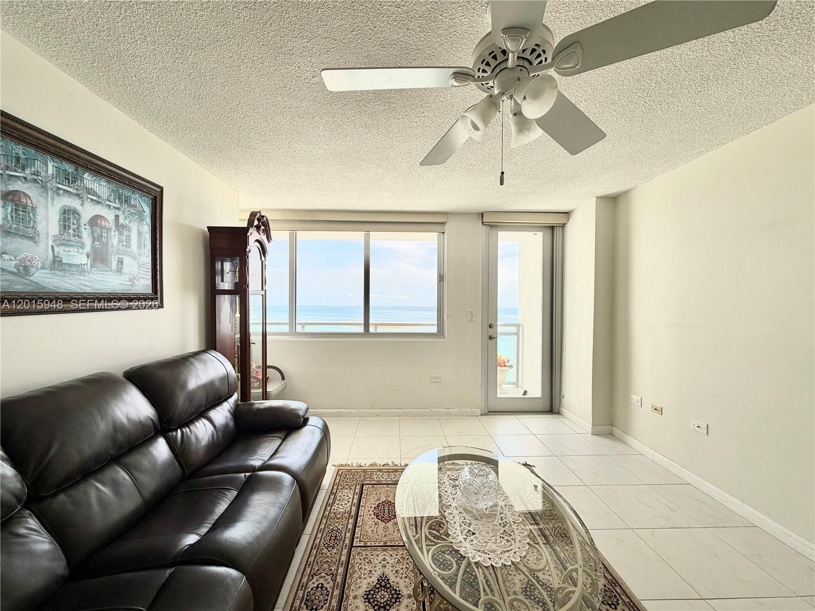 A12015948 — Miami Beach — 17