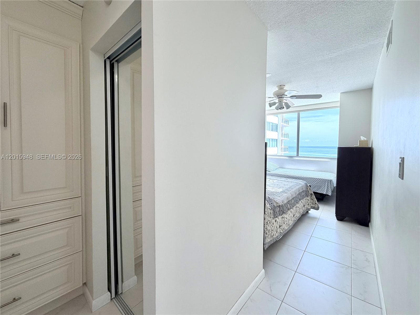 A12015948 — Miami Beach — 26