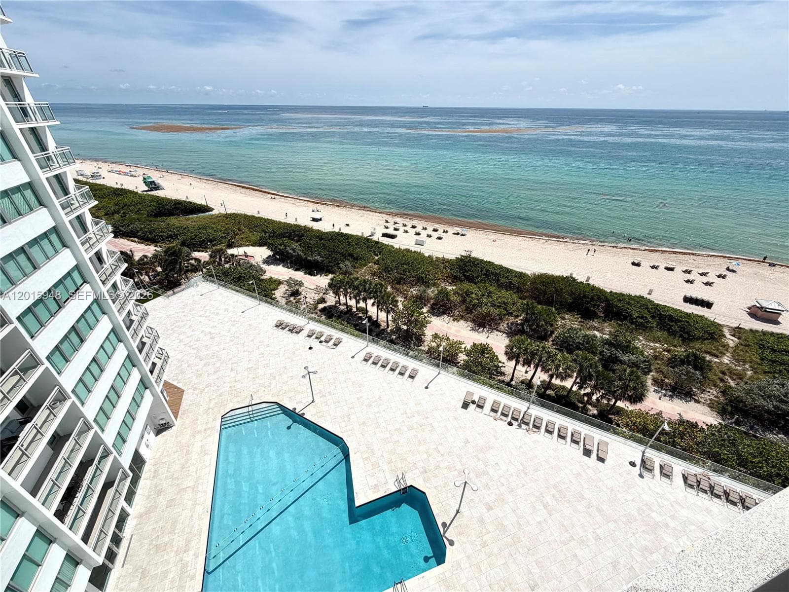 A12015948 — Miami Beach — 22