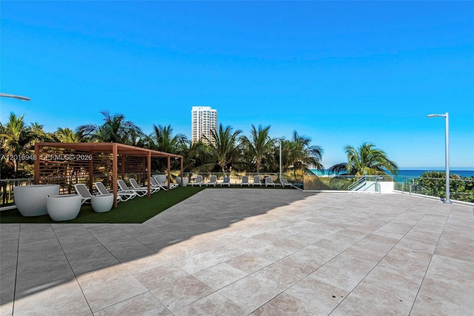 A12015948 — Miami Beach — 3