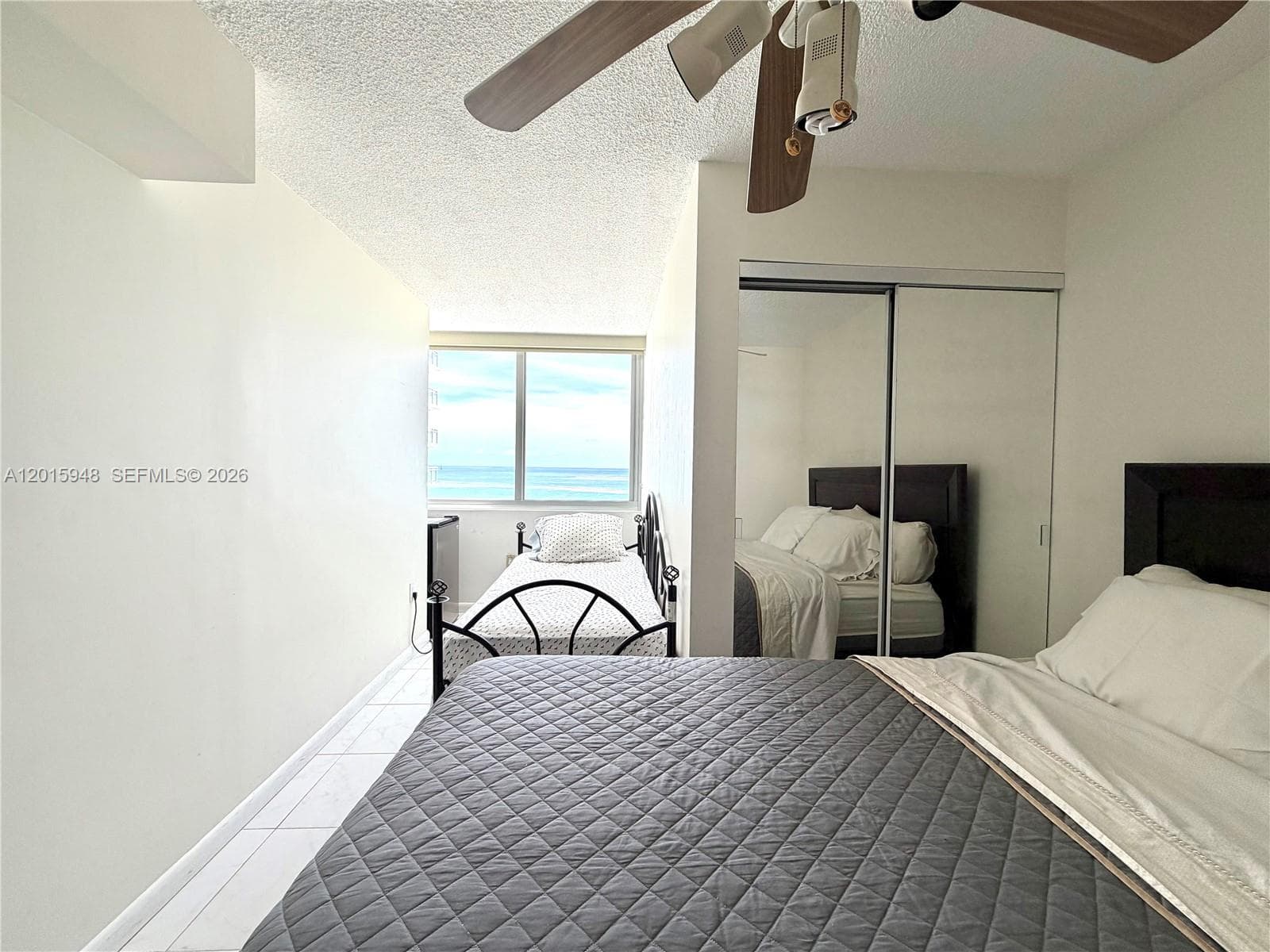 A12015948 — Miami Beach — 32