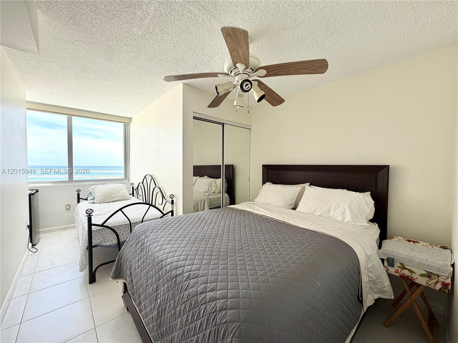 A12015948 — Miami Beach — 31