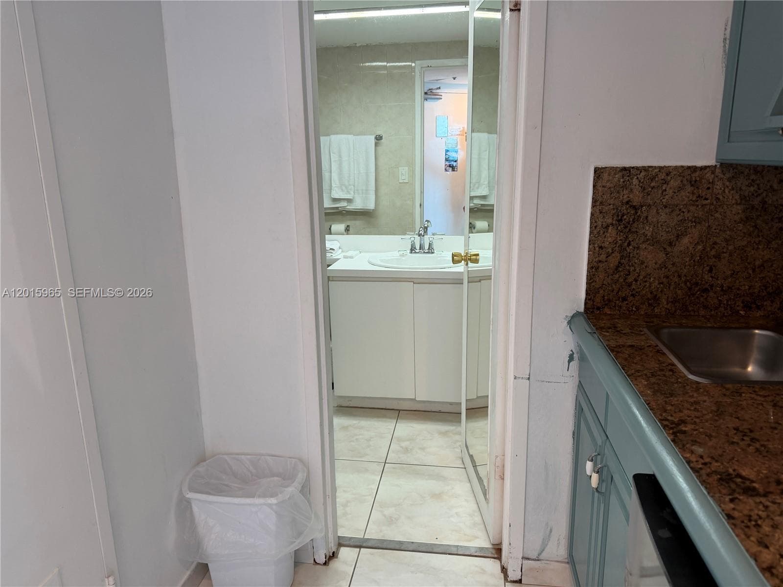 A12015965 — Miami Beach — 4