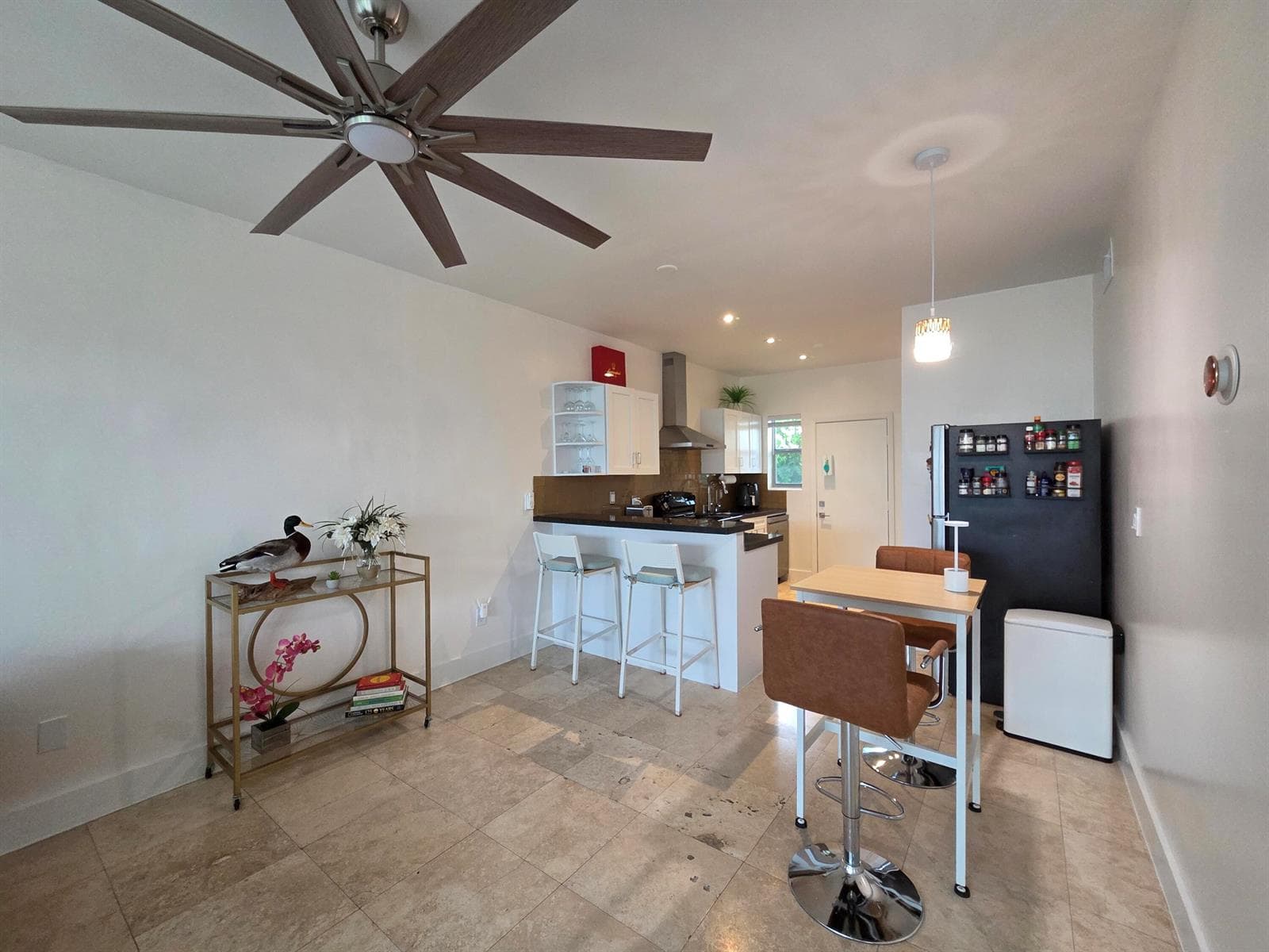 B26026456 — Miami Beach — 2
