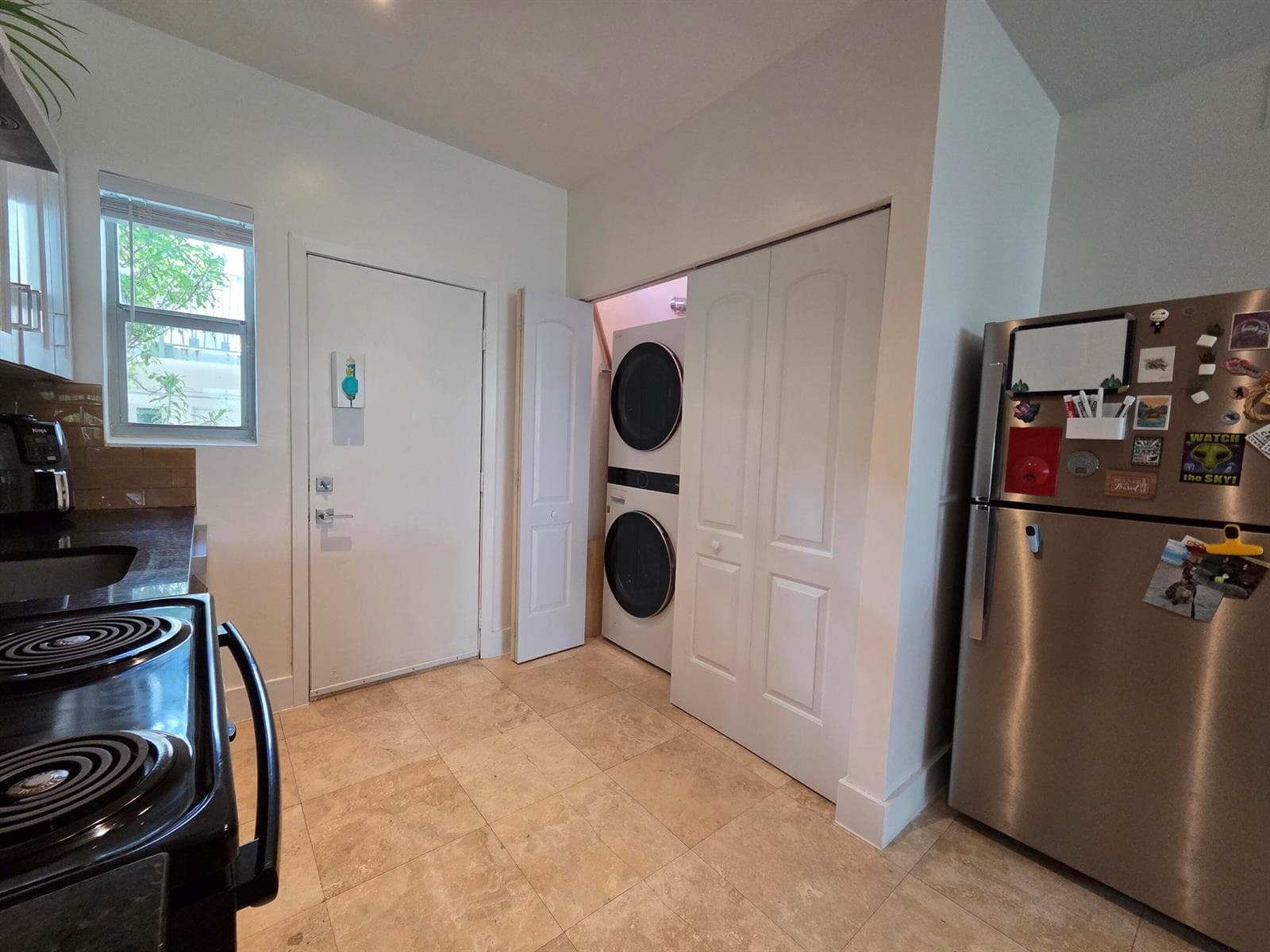 B26026456 — Miami Beach — 3