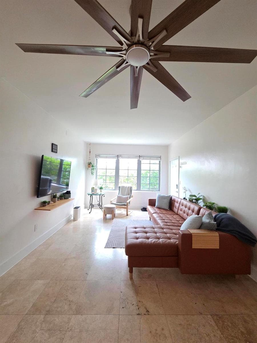 B26026456 — Miami Beach — 5