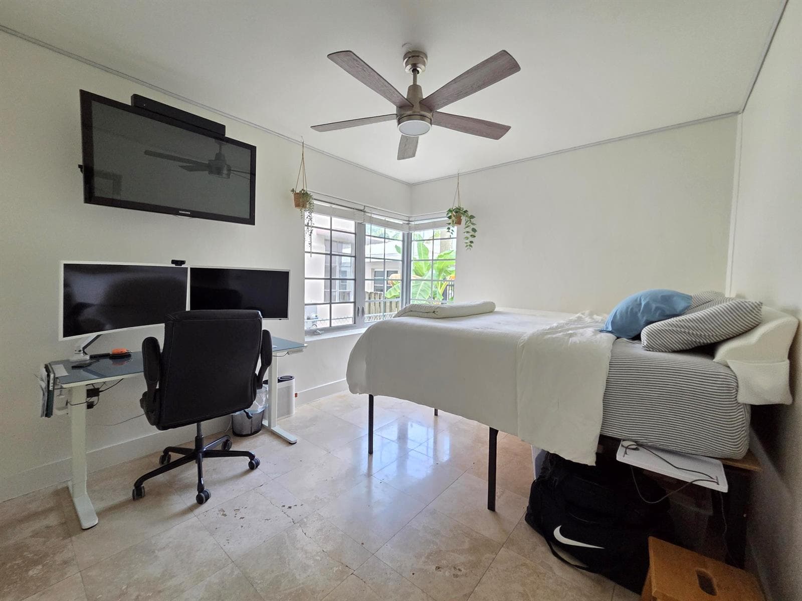 B26026456 — Miami Beach — 10