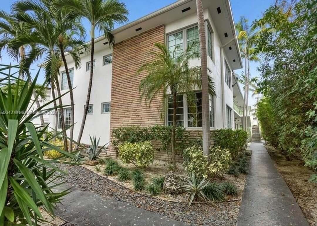 B26026456 — Miami Beach — 14